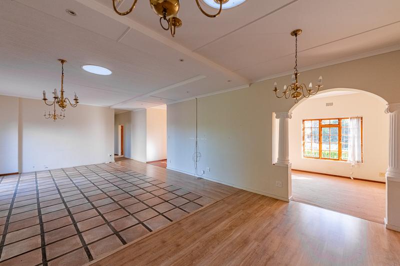 5 Bedroom Property for Sale in Riviersonderend Western Cape
